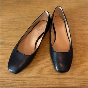 Naturalizer Cody Black Leather Flat, 7.5